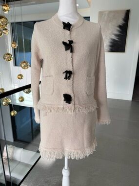 Zara Co-ord set- Cream Bouclé Jacket with Black Bow Closures- NWT size small